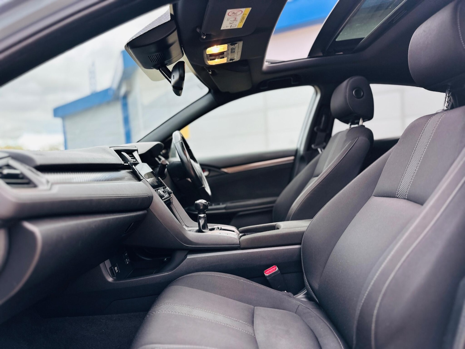 Used Honda Civic 2017 for sale - 76327230: Photo 51