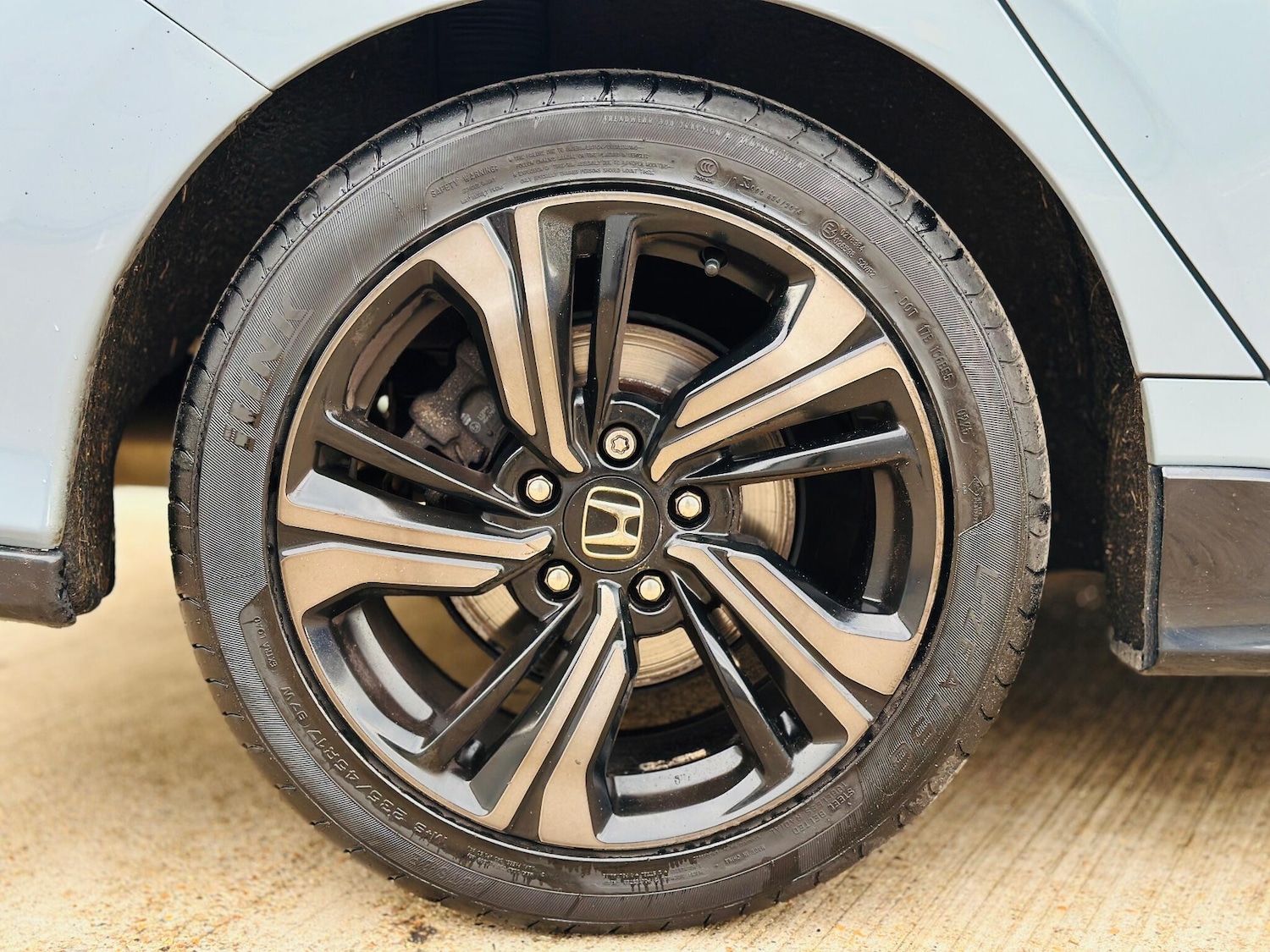 Used Honda Civic 2017 for sale - 76327230: Photo 60