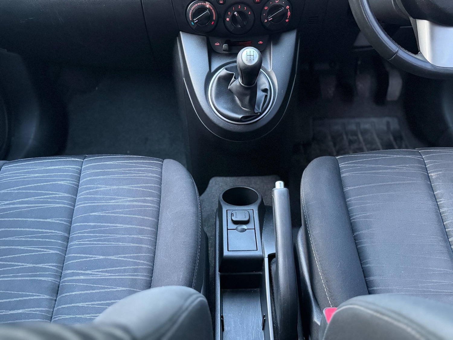 Used Mazda Mazda2 2010 for sale - 76095160: Photo 17