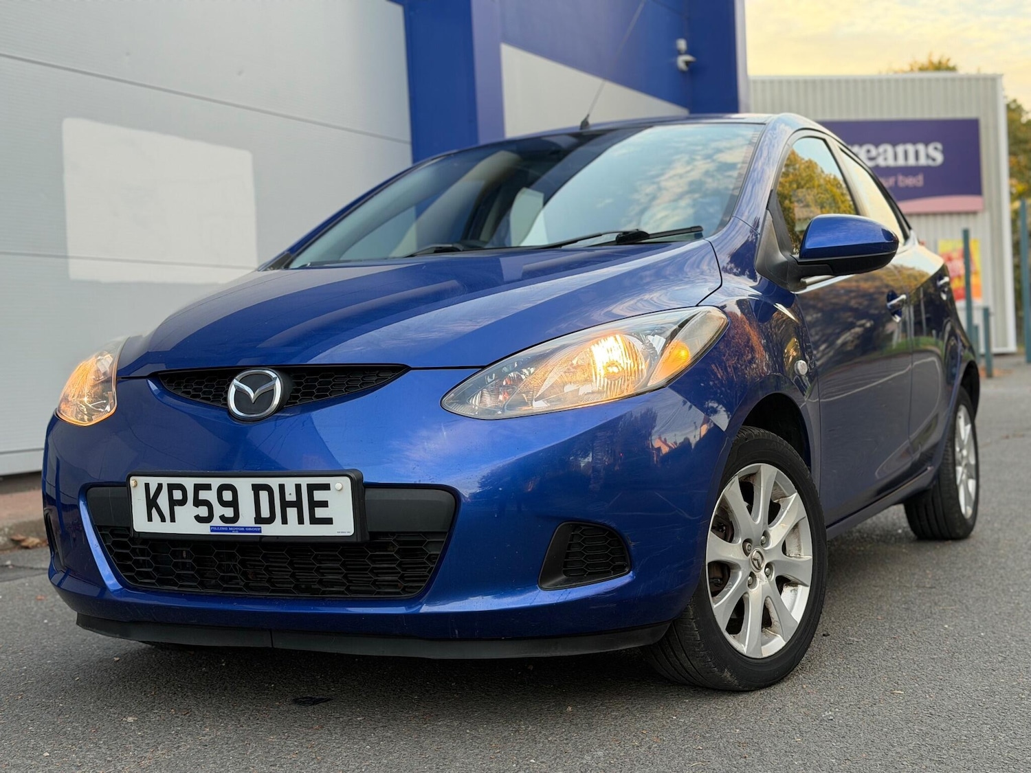 Used Mazda Mazda2 2010 for sale - 76095160: Photo 2