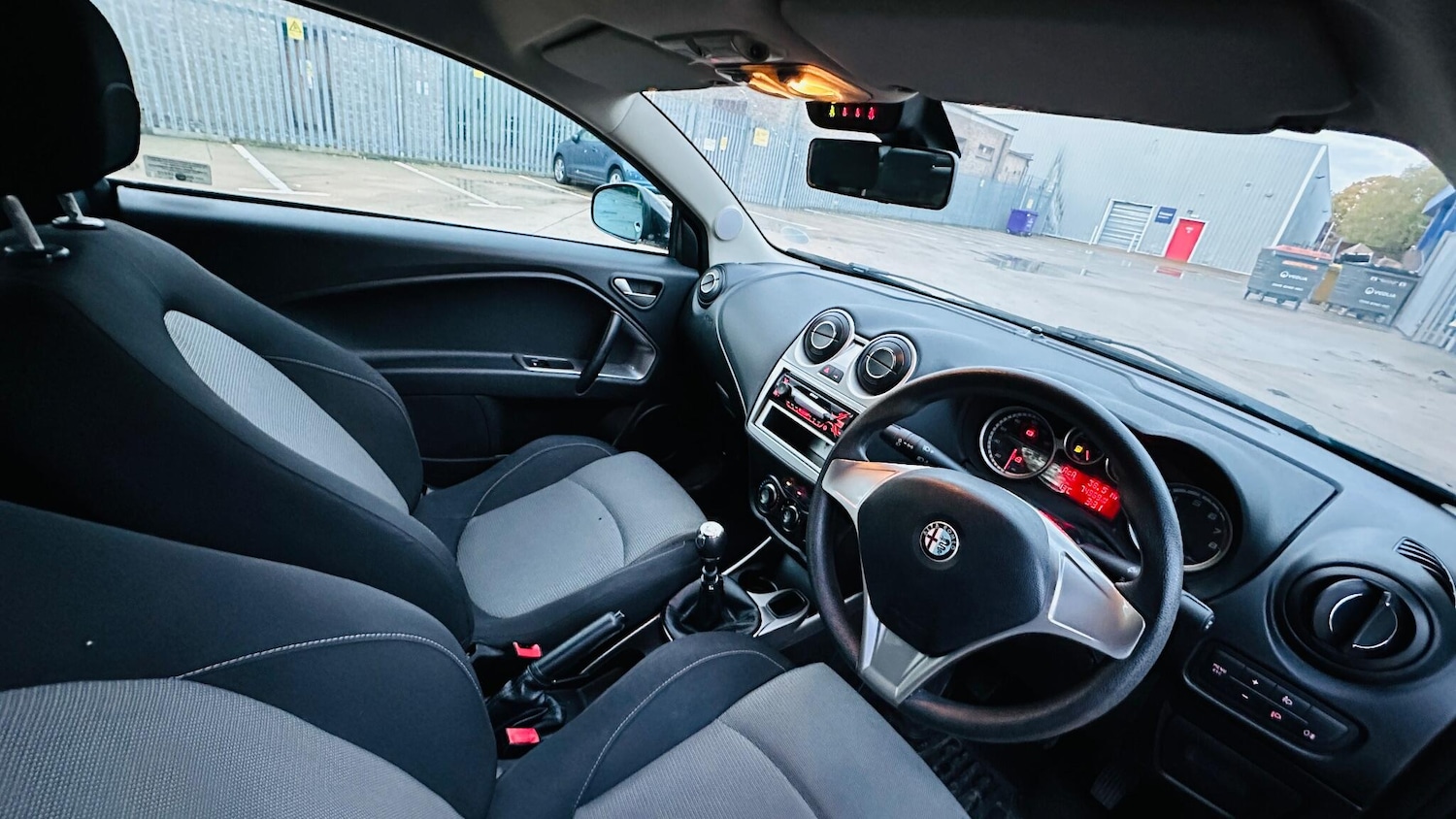 Used Alfa Romeo MiTo 2010 for sale - 76326101: Photo 24