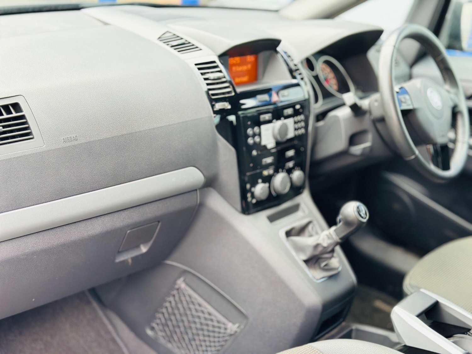 Used Vauxhall Zafira 2011 for sale - 78072798: Photo 54