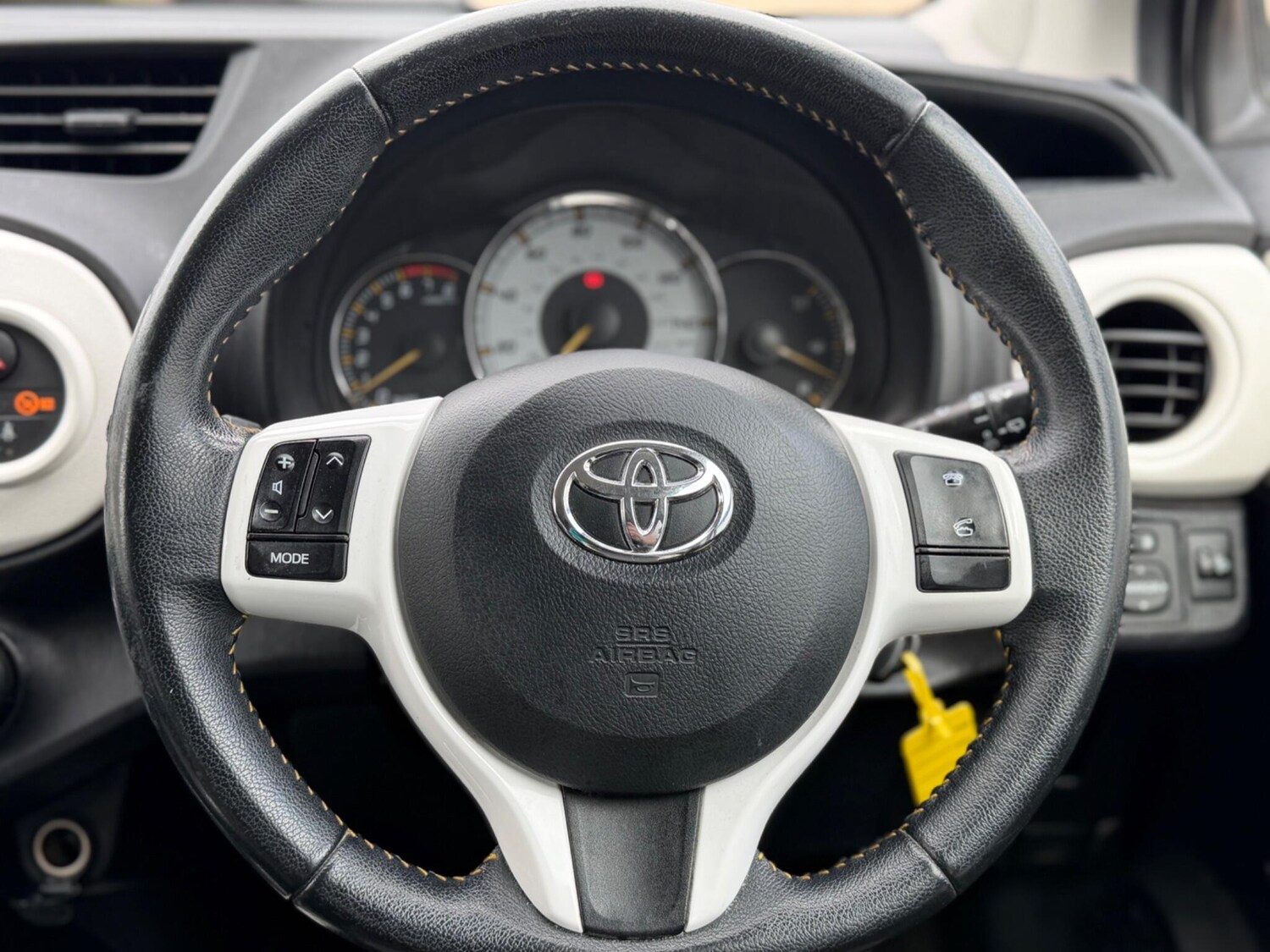 Used Toyota Yaris 2013 for sale - 77908637: Photo 14