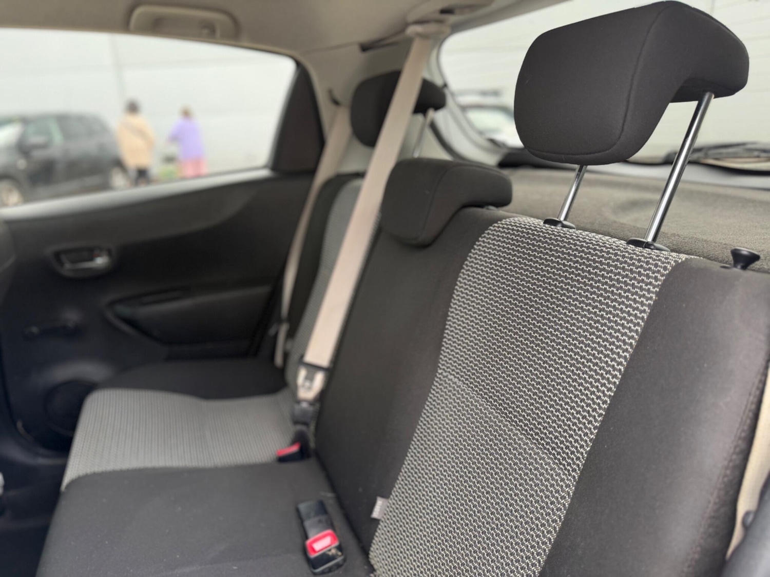 Used Toyota Yaris 2013 for sale - 77908637: Photo 32