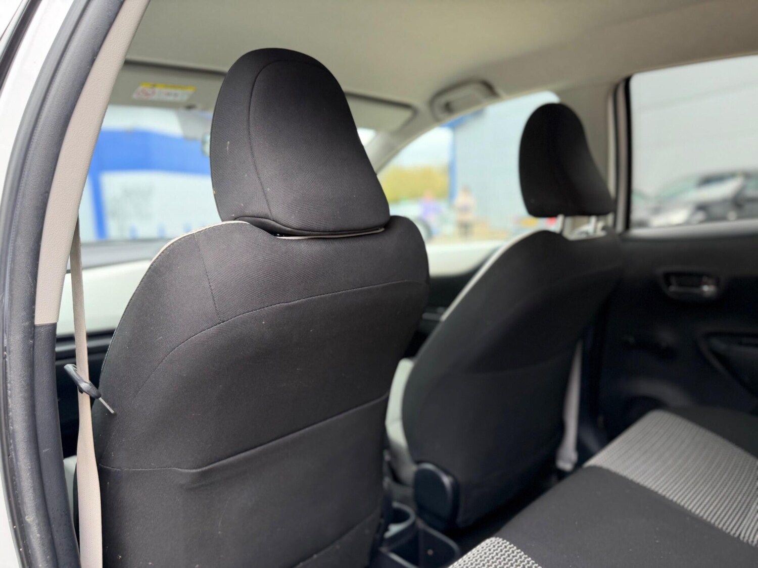 Used Toyota Yaris 2013 for sale - 77908637: Photo 33