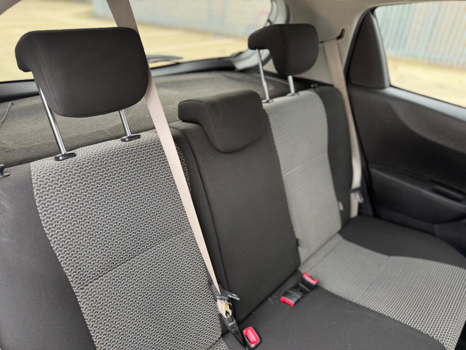 Used Toyota Yaris 2013 for sale - 77908637: Photo 34