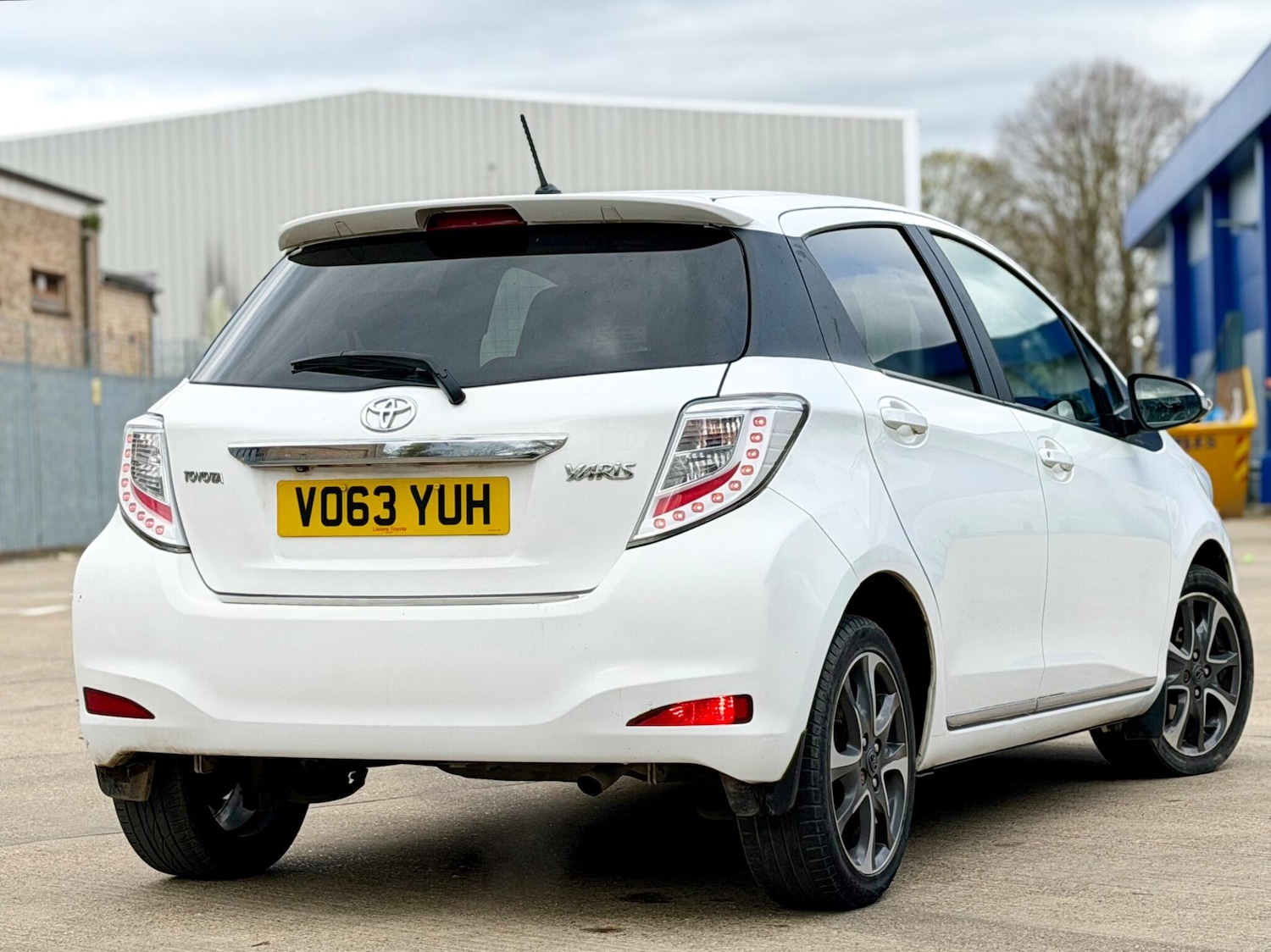 Used Toyota Yaris 2013 for sale - 77908637: Photo 4