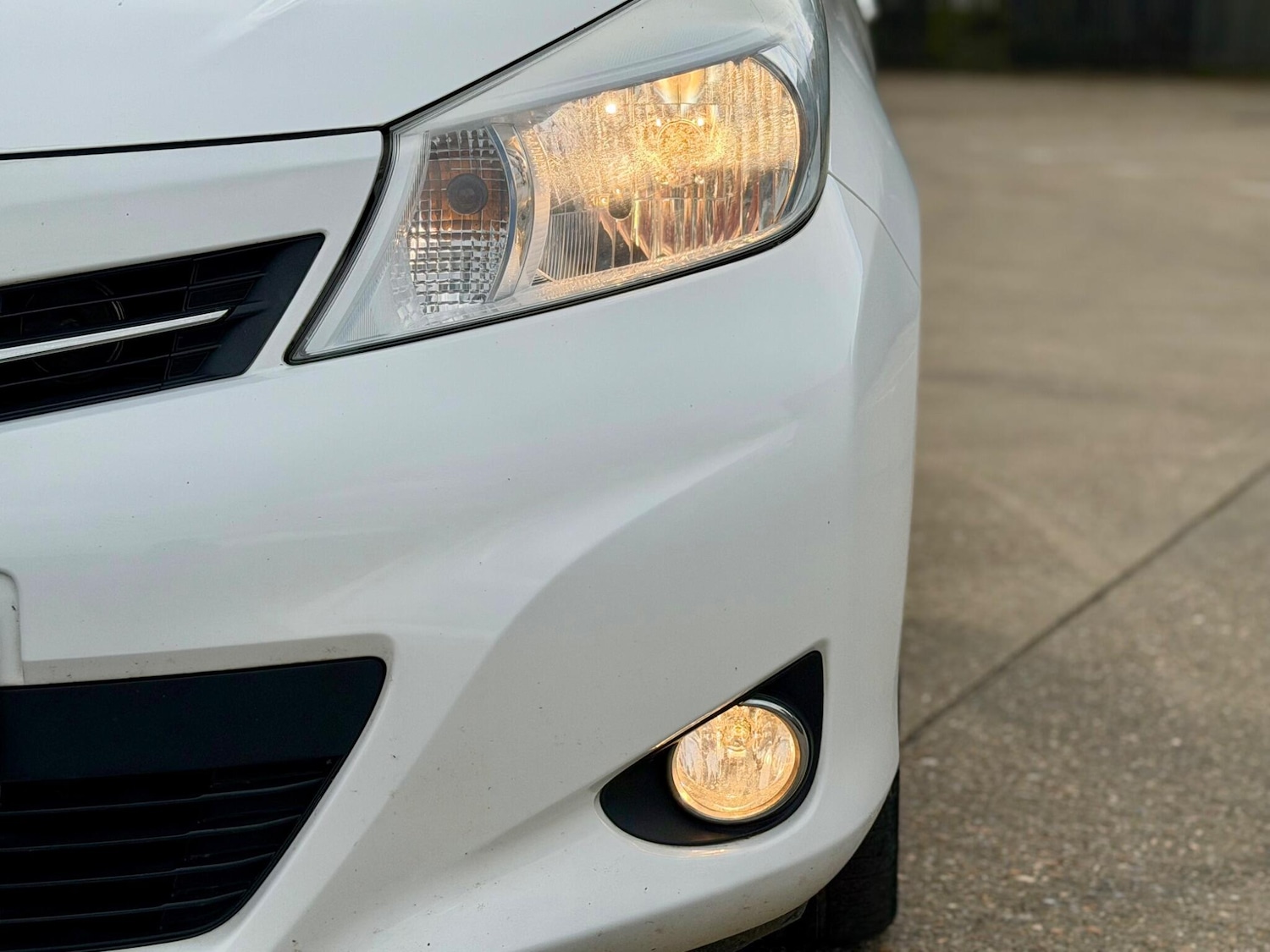 Used Toyota Yaris 2013 for sale - 77908637: Photo 40