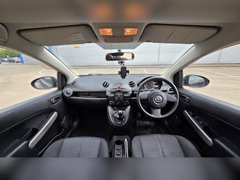 Used Mazda Mazda2 2013 for sale - 79048891: Photo