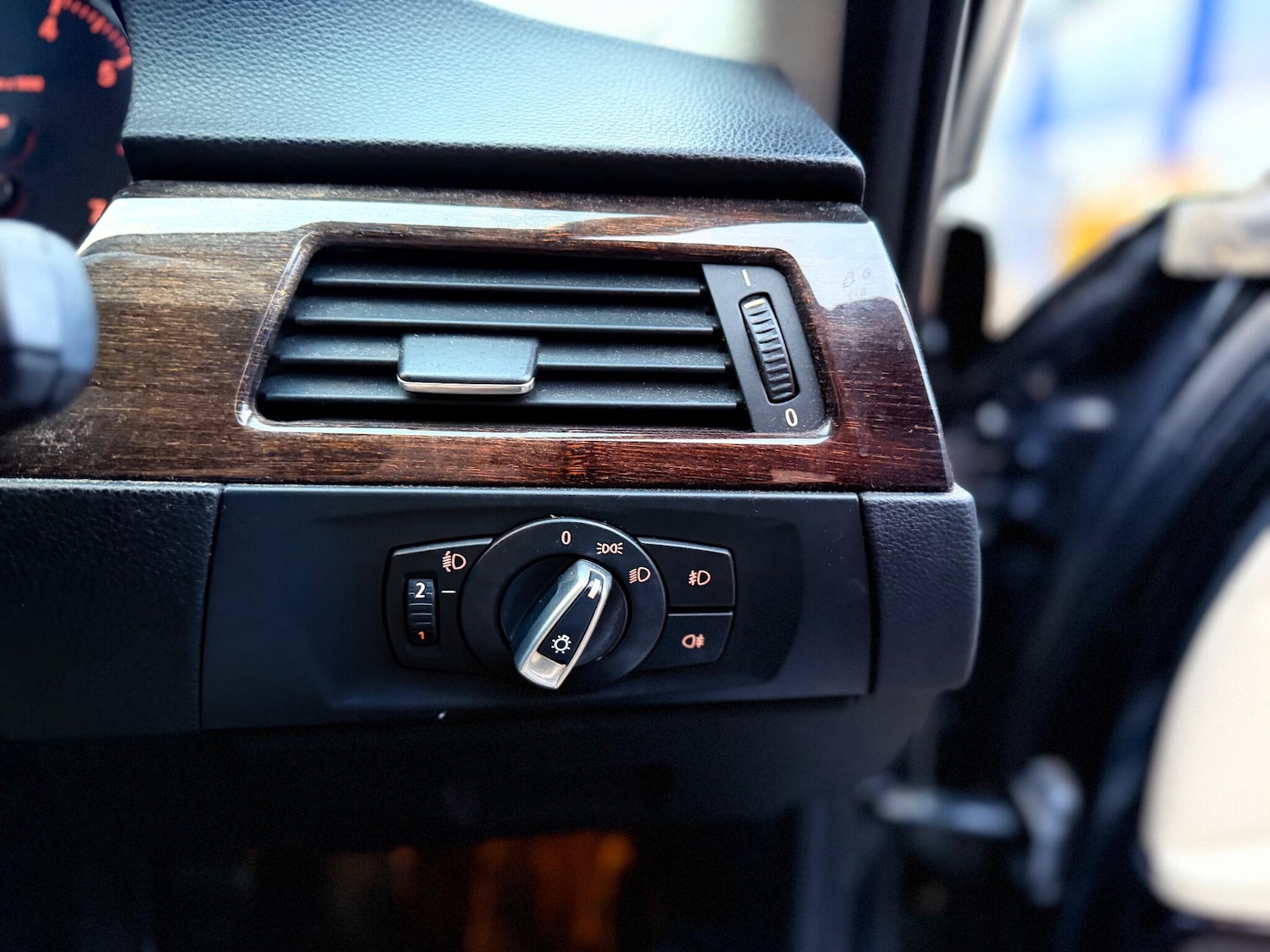 Used BMW 3 Series 2011 for sale - 77574892: Photo 15