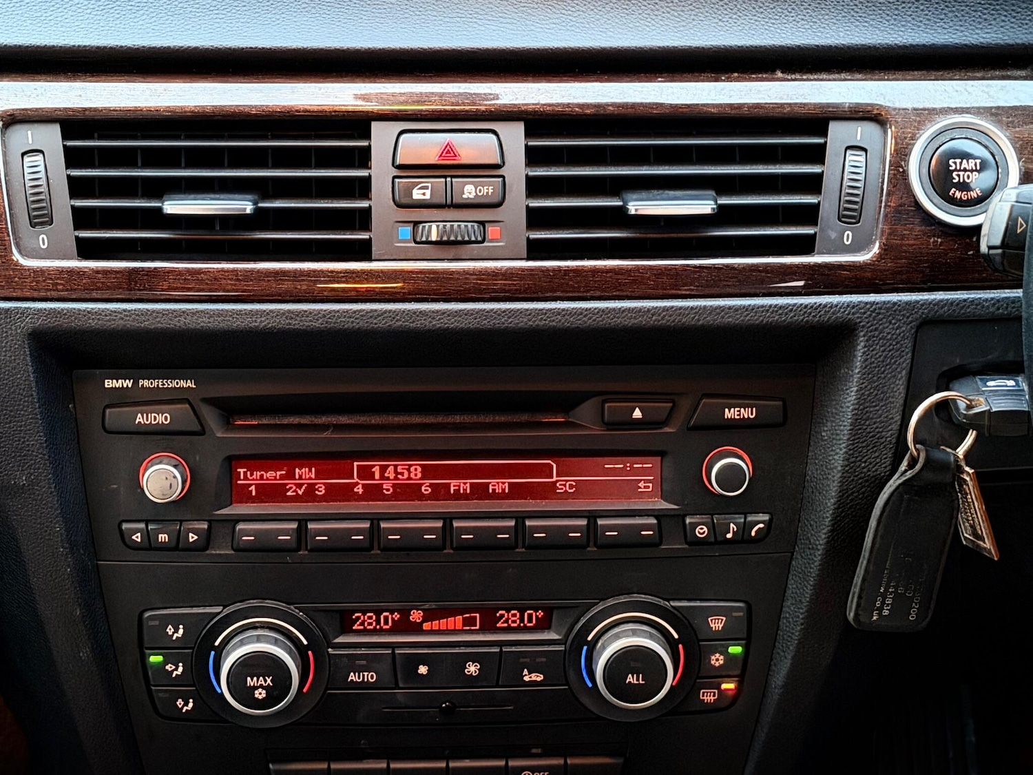 Used BMW 3 Series 2011 for sale - 77574892: Photo 18