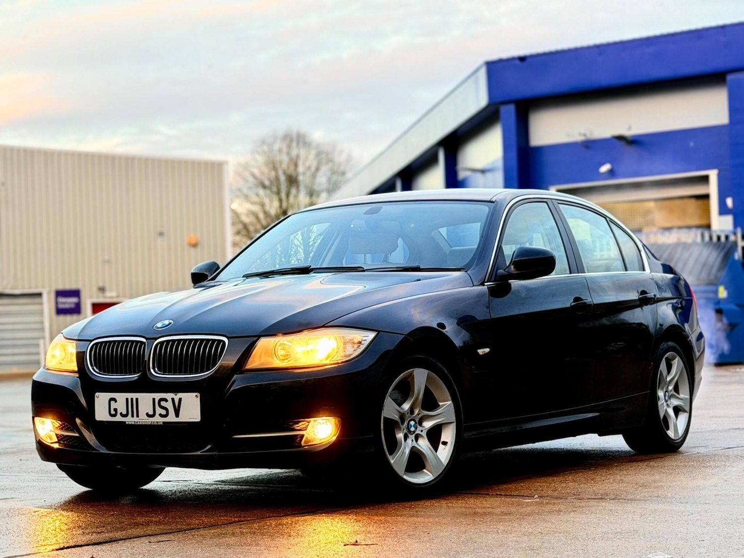 Used BMW 3 Series 2011 for sale - 77574892: Photo 2