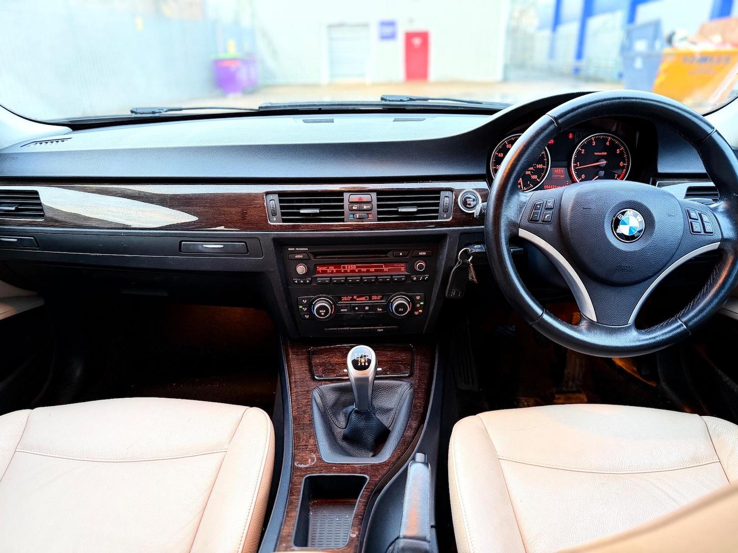 Used BMW 3 Series 2011 for sale - 77574892: Photo 21