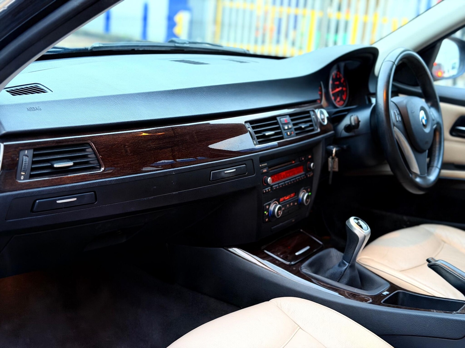 Used BMW 3 Series 2011 for sale - 77574892: Photo 25