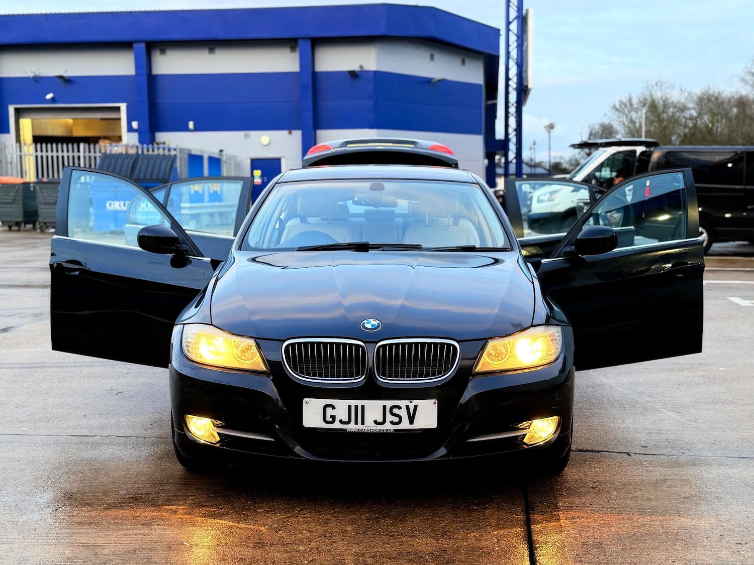 Used BMW 3 Series 2011 for sale - 77574892: Photo 44