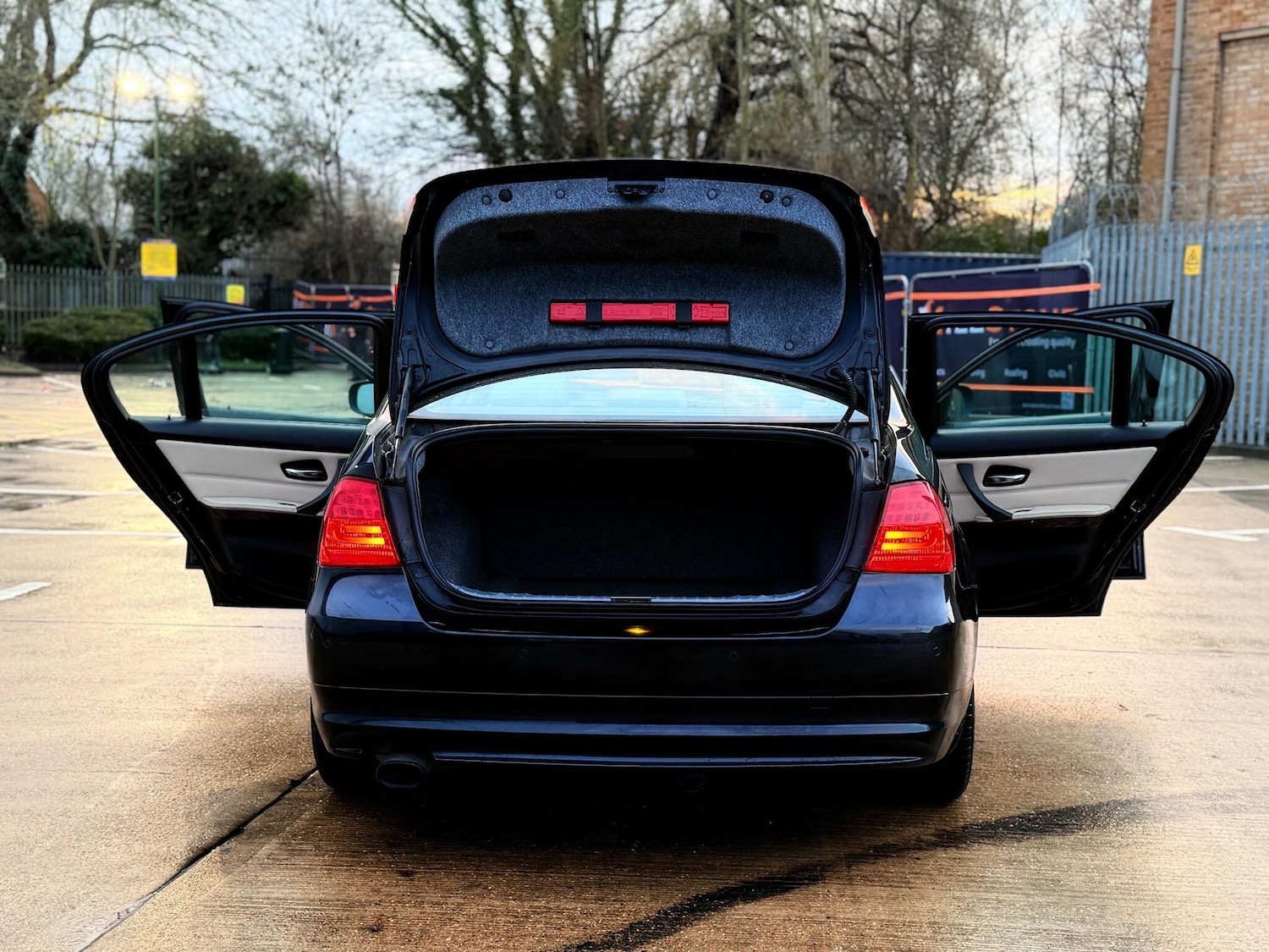 Used BMW 3 Series 2011 for sale - 77574892: Photo 45