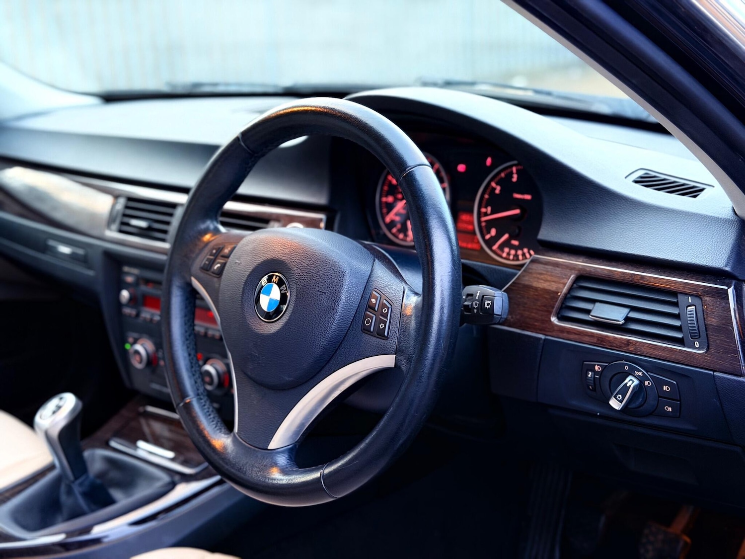 Used BMW 3 Series 2011 for sale - 77574892: Photo 46