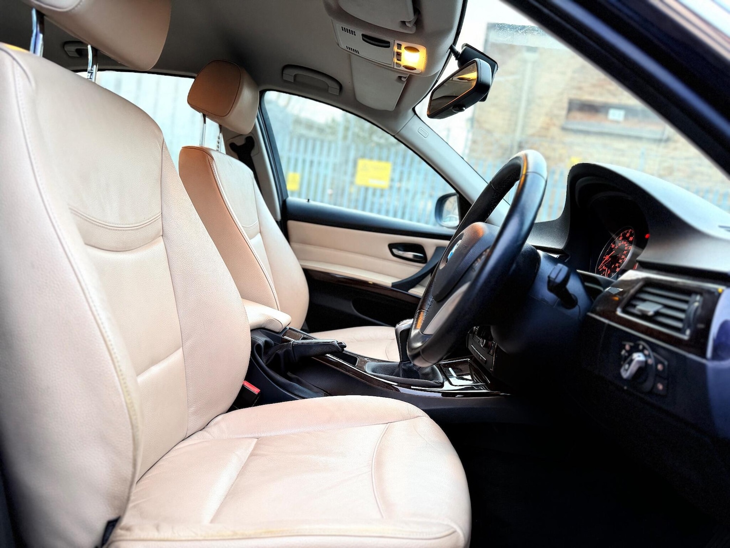 Used BMW 3 Series 2011 for sale - 77574892: Photo 47