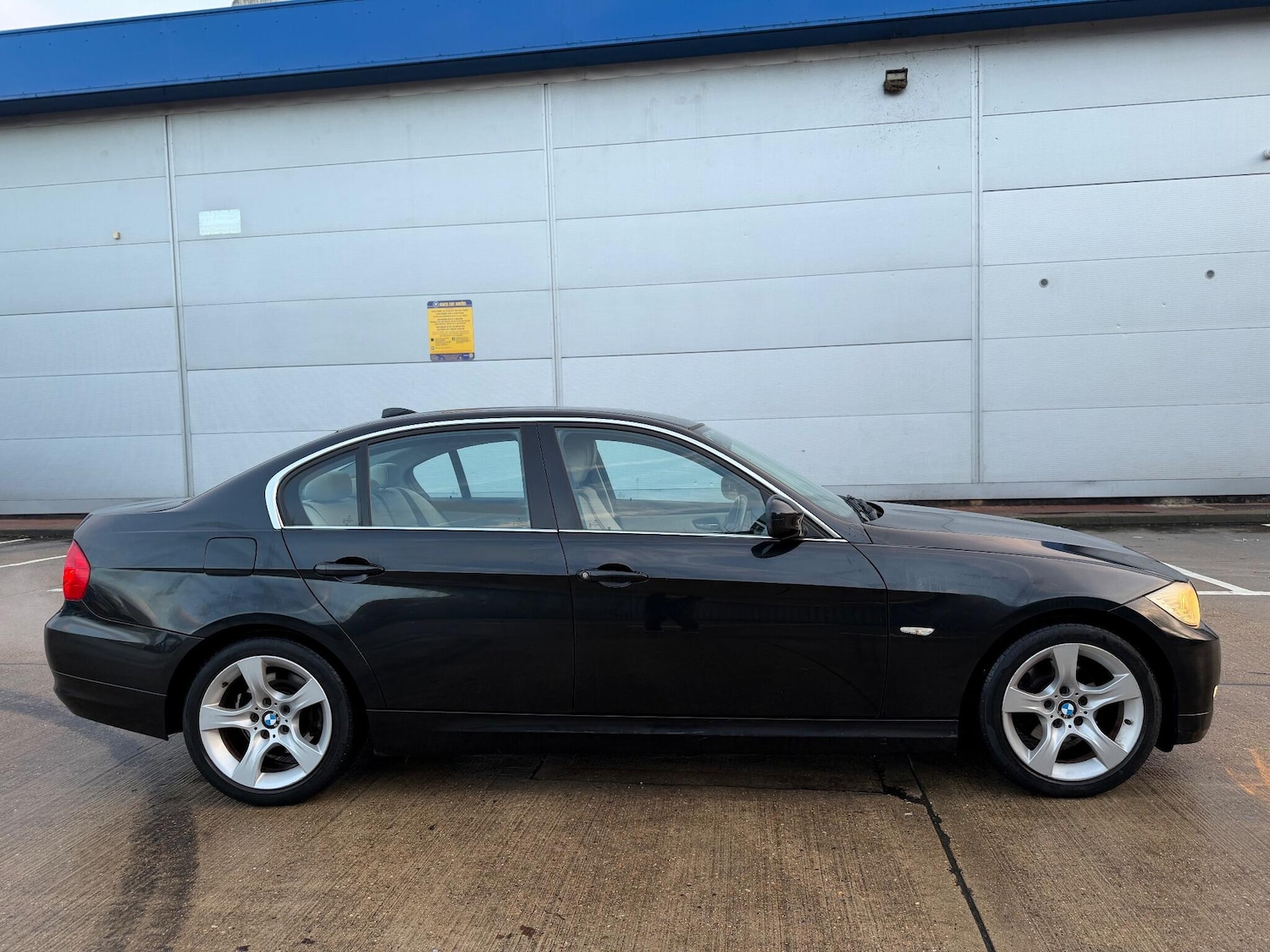 Used BMW 3 Series 2011 for sale - 77574892: Photo 7