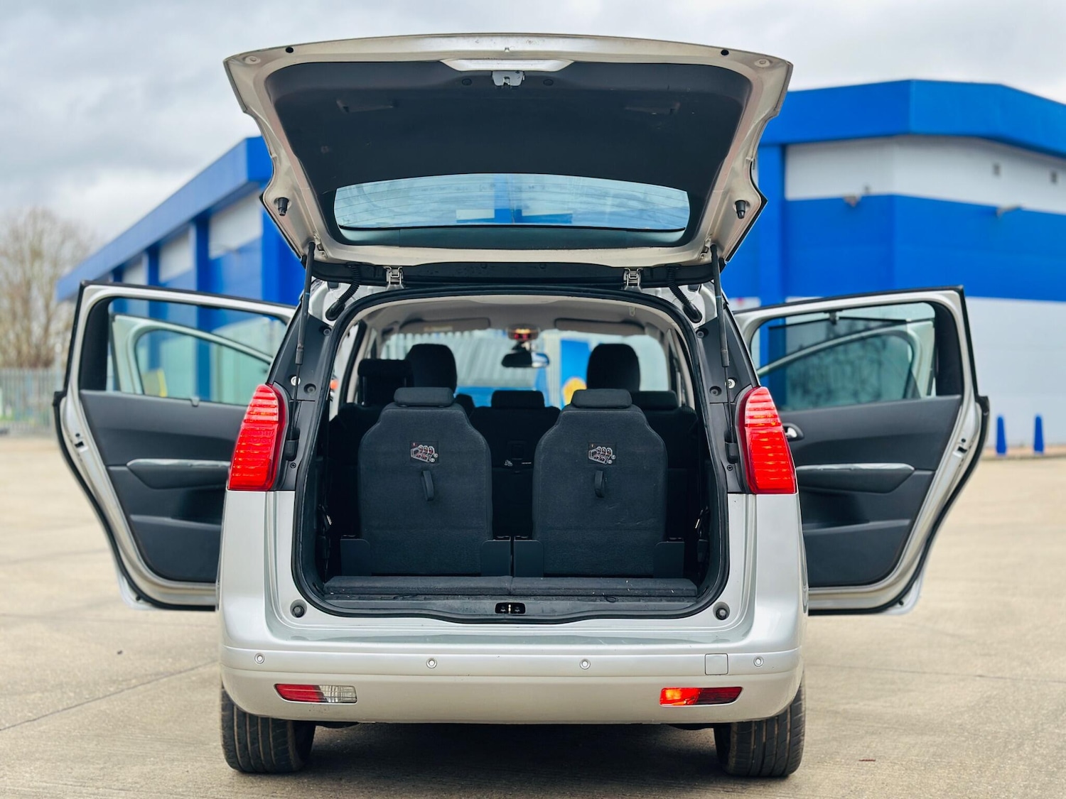 Used Peugeot 5008 2014 for sale - 77684137: Photo 11