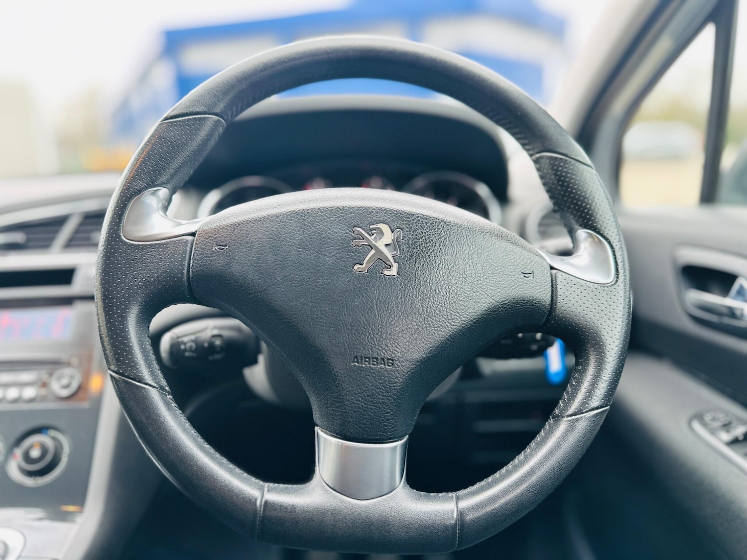 Used Peugeot 5008 2014 for sale - 77684137: Photo 14