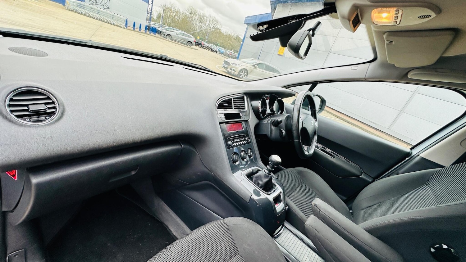 Used Peugeot 5008 2014 for sale - 77684137: Photo 27