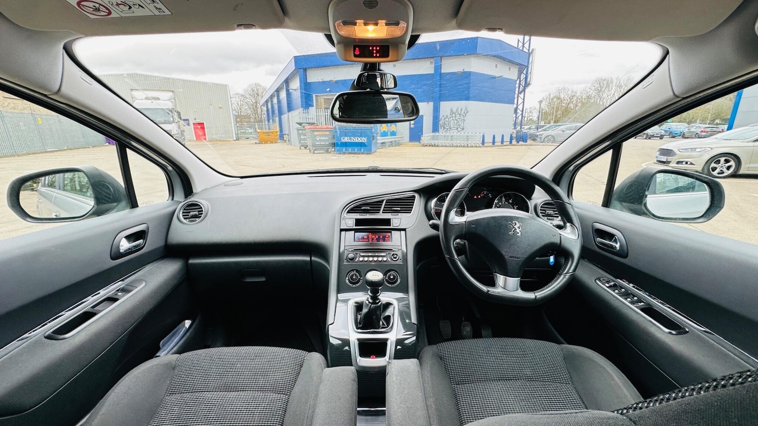 Used Peugeot 5008 2014 for sale - 77684137: Photo 28