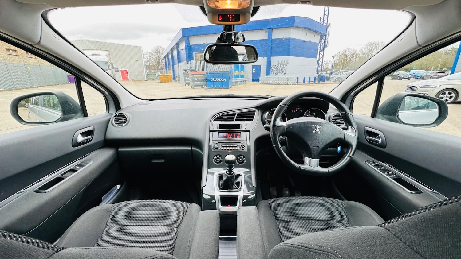 Used Peugeot 5008 2014 for sale - 77684137: Photo 40