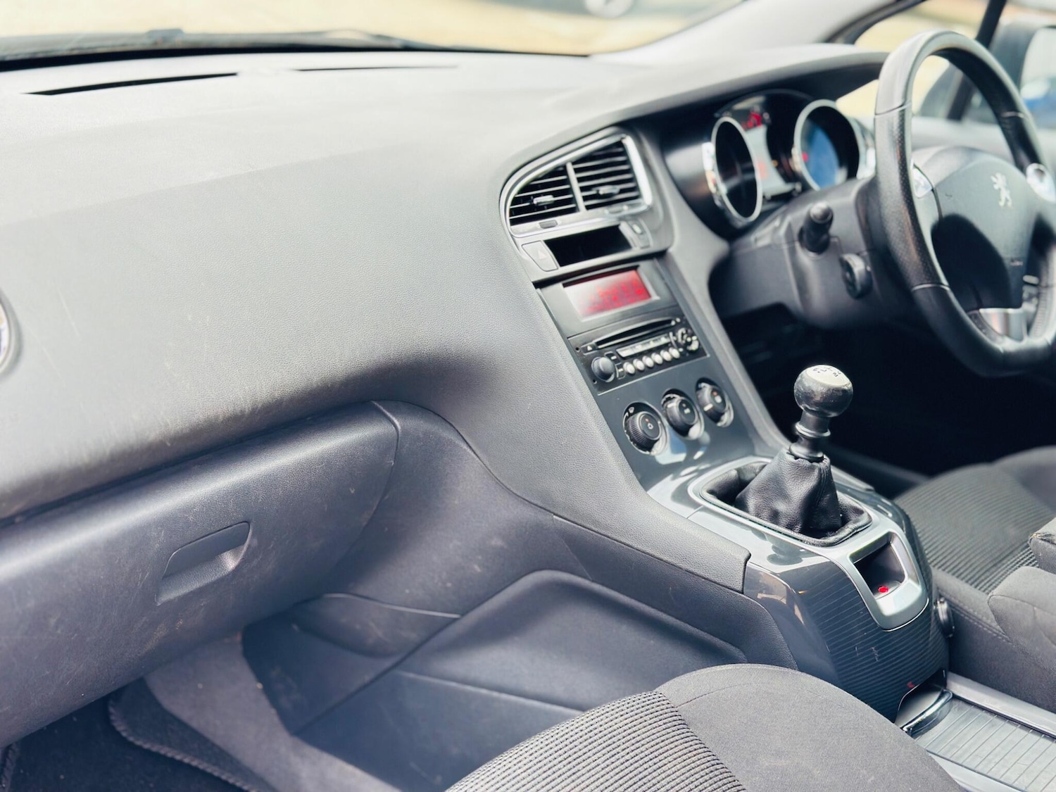 Used Peugeot 5008 2014 for sale - 77684137: Photo 54