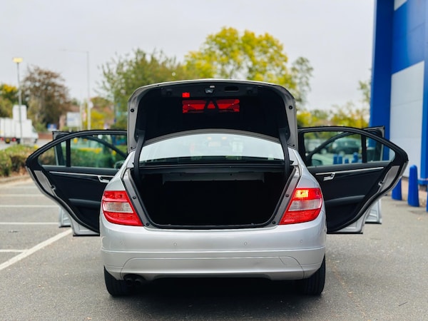 Used Mercedes-Benz C Class 2010 for sale - 76259850: Photo 11