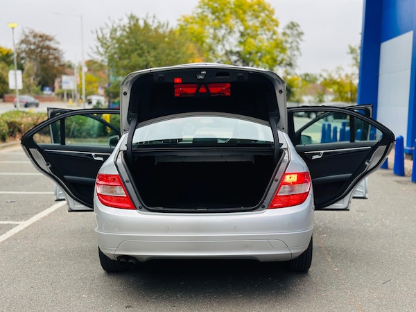 Used Mercedes-Benz C Class 2010 for sale - 76259850: Photo 44
