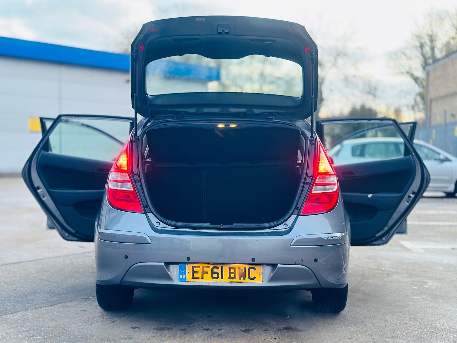 Used Hyundai i30 2011 for sale - 76942688: Photo 11