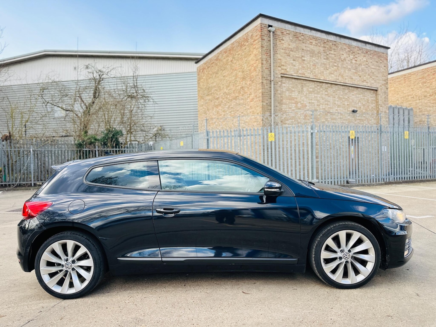 Used Volkswagen Scirocco 2016 for sale - 77510254: Photo 8