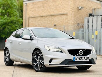 Used Volvo V40 2016 for sale - 78480983: Photo