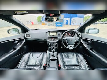 Used Volvo V40 2016 for sale - 78480983: Photo