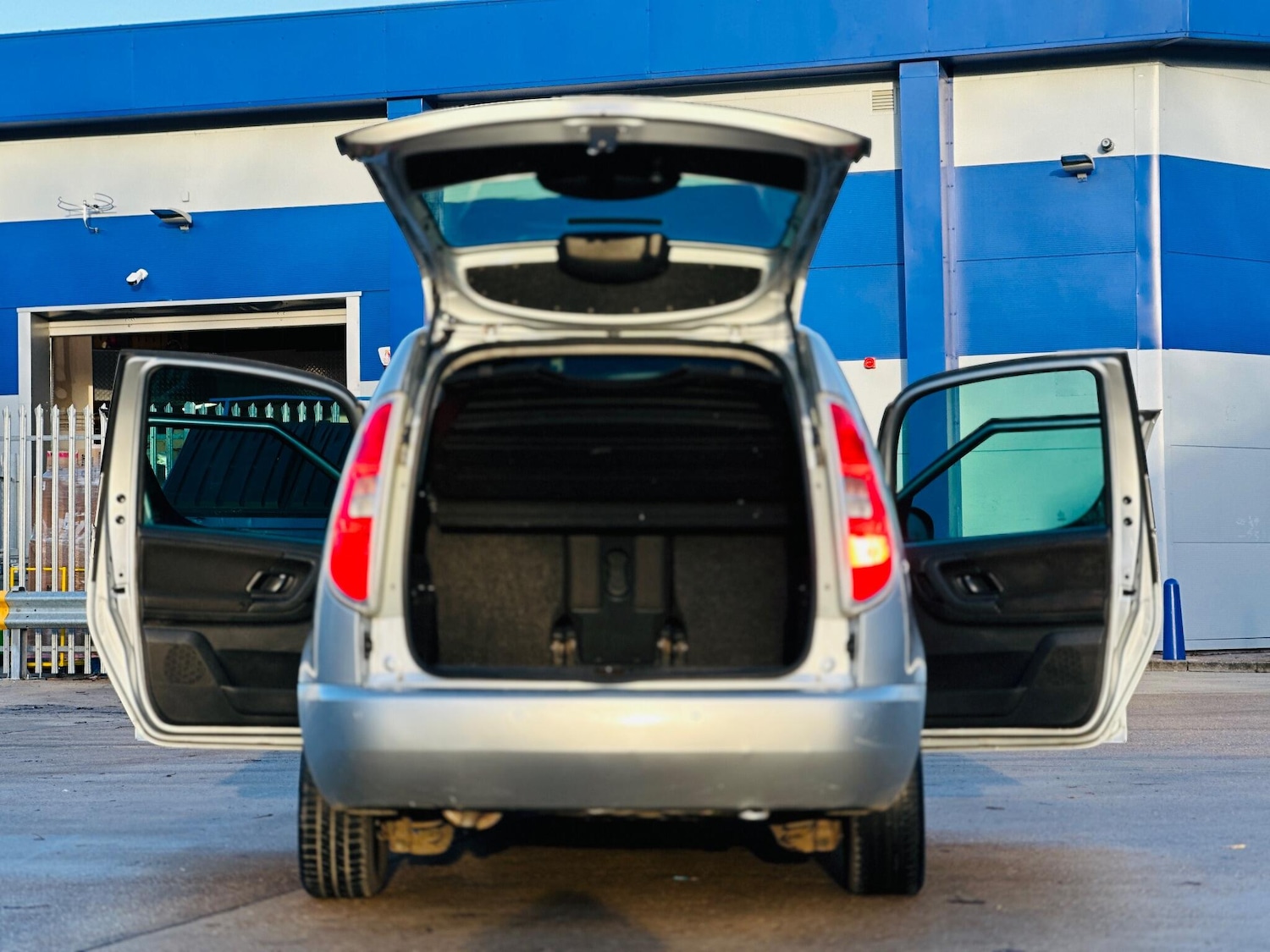 Used Skoda Roomster 2012 for sale - 76742397: Photo 11