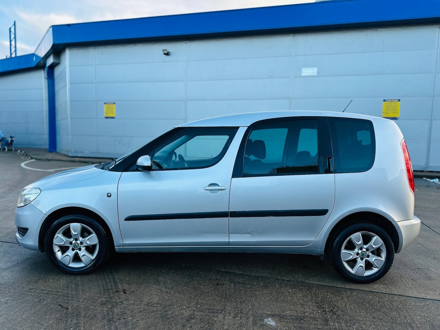 Used Skoda Roomster 2012 for sale - 76742397: Photo 9