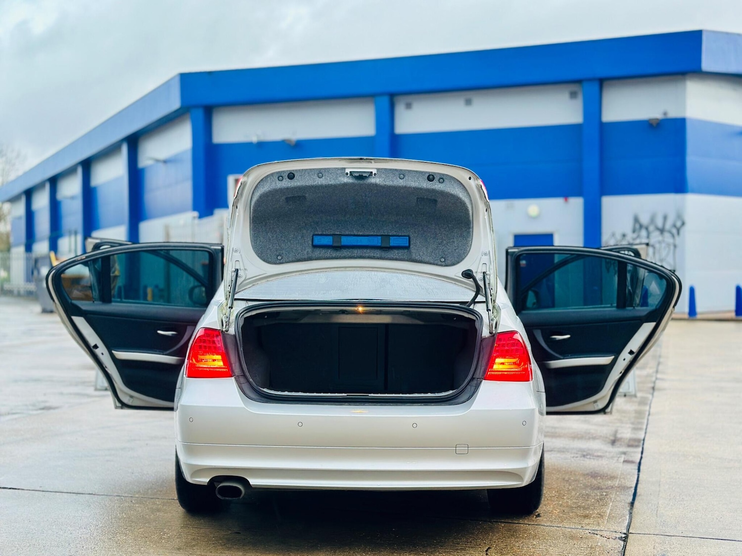 Used BMW 3 Series 2009 for sale - 78058227: Photo 10