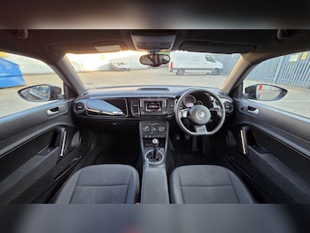 Used Volkswagen Beetle 2016 for sale - 79158052: Photo