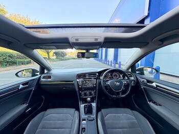 Used Volkswagen Golf 2015 for sale - 78448656: Photo