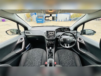 Used Peugeot 2008 2015 for sale - 76425164: Photo