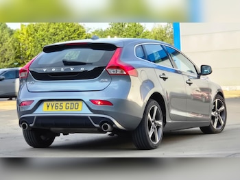 Used Volvo V40 2015 for sale - 78958573: Photo