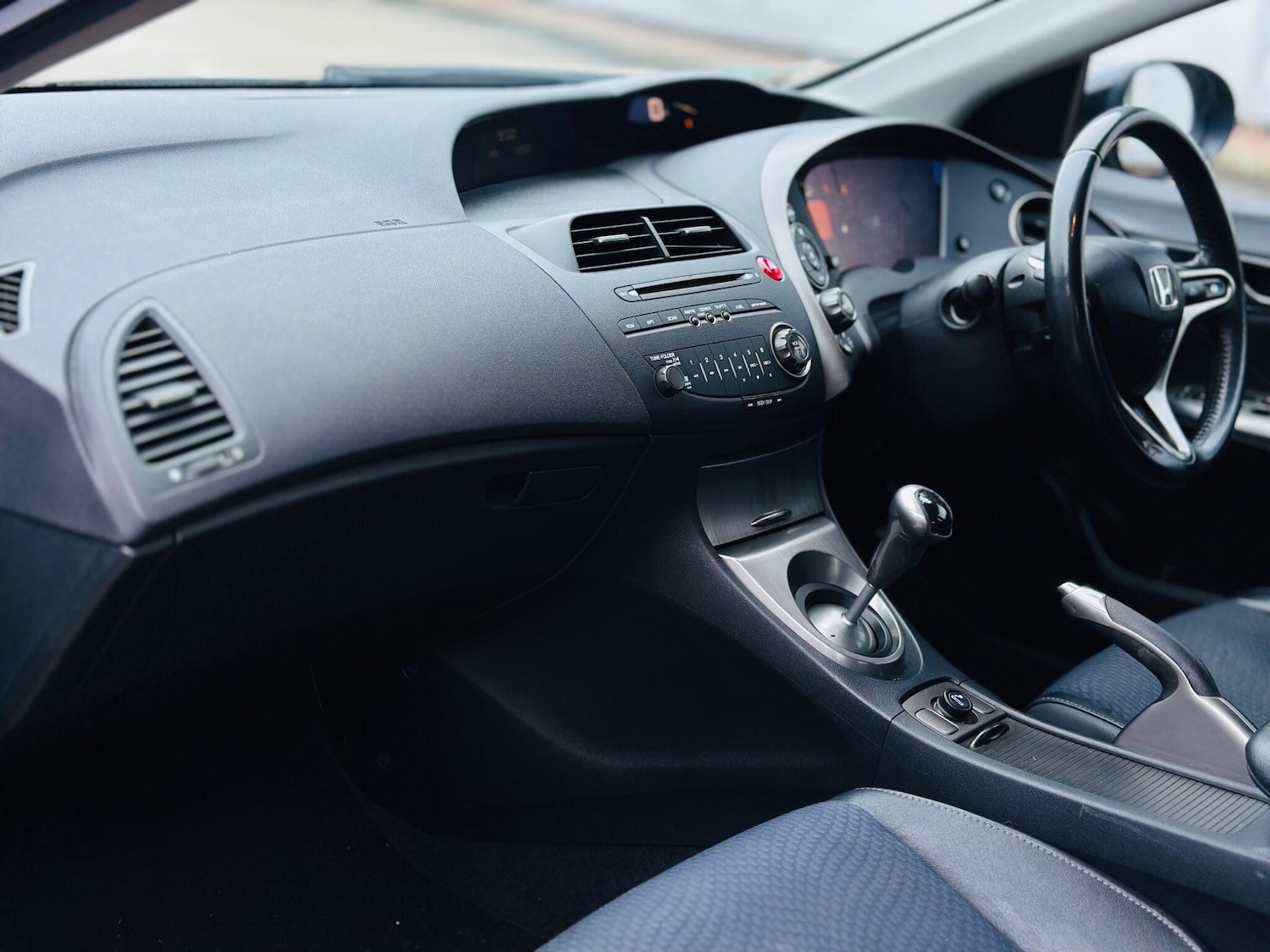 Used Honda Civic 2009 for sale - 77255035: Photo 24