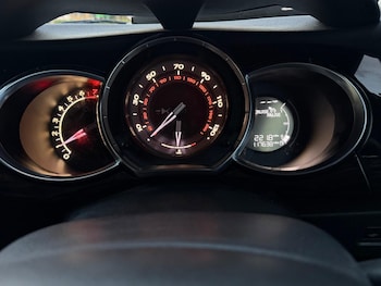 Used DS Automobiles DS 3 2018 for sale - 76084064: Photo 2