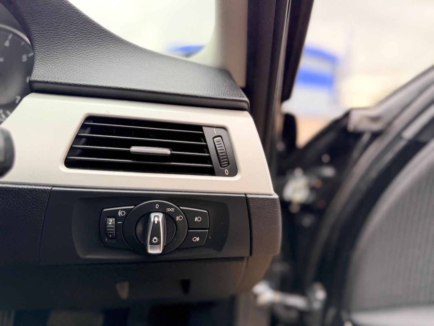 Used BMW 3 Series 2011 for sale - 77424865: Photo 16