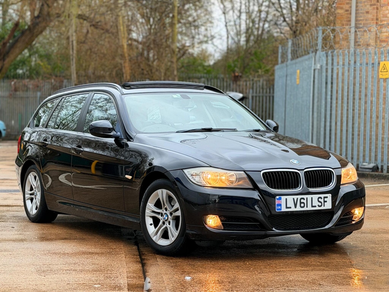 Used BMW 3 Series 2011 for sale - 77424865: Photo 38