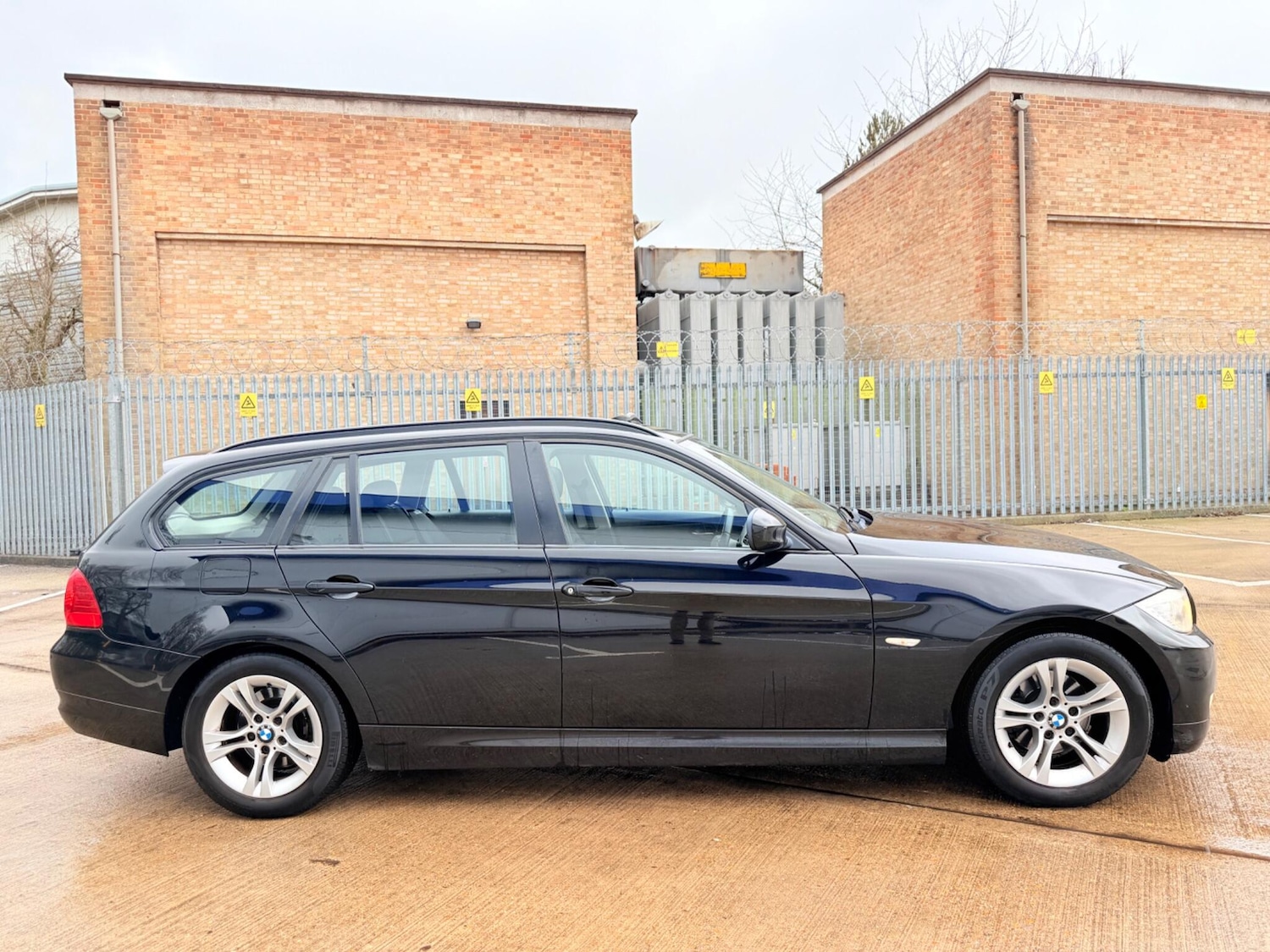 Used BMW 3 Series 2011 for sale - 77424865: Photo 44