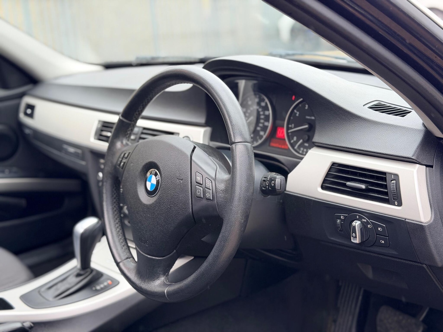 Used BMW 3 Series 2011 for sale - 77424865: Photo 49