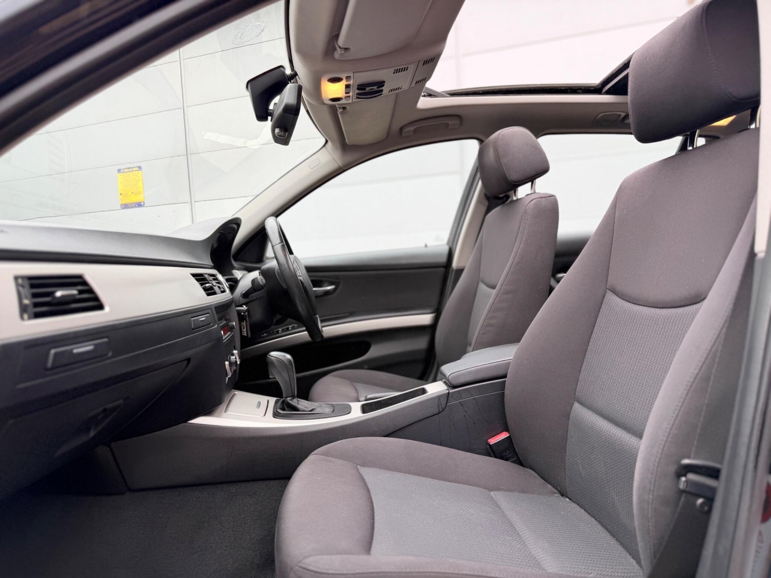 Used BMW 3 Series 2011 for sale - 77424865: Photo 52