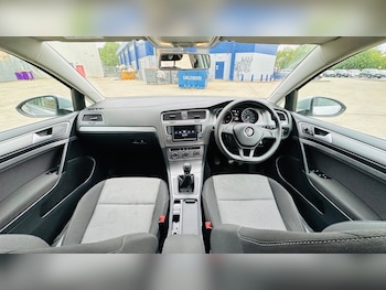 Used Volkswagen Golf 2016 for sale - 78481397: Photo